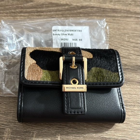 MK Colby Small Camouflage Print Calf Hair Tri-Fold Wallet NWT - Picture 7 of 8